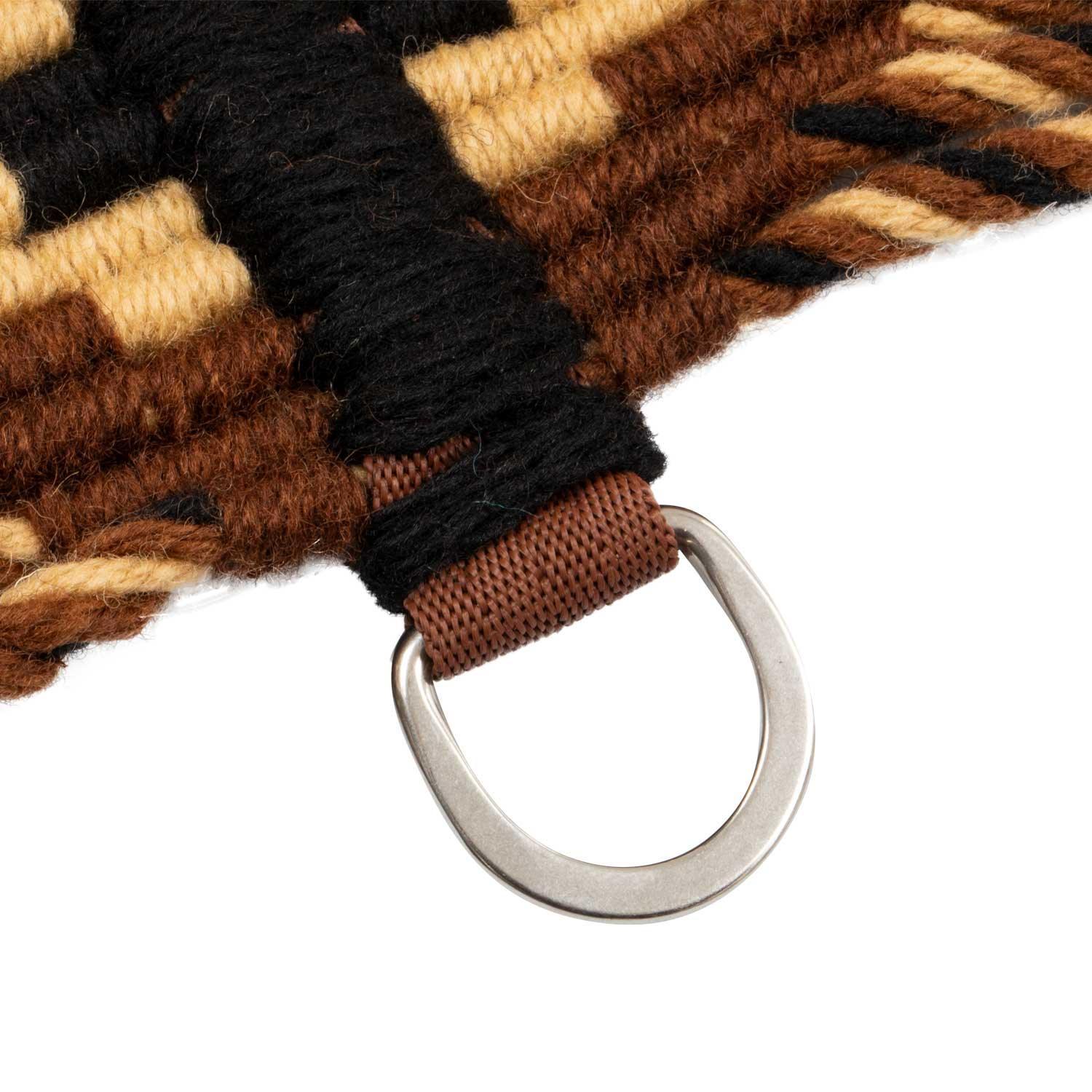 Pool's mohair western girth with central leather reinforcement