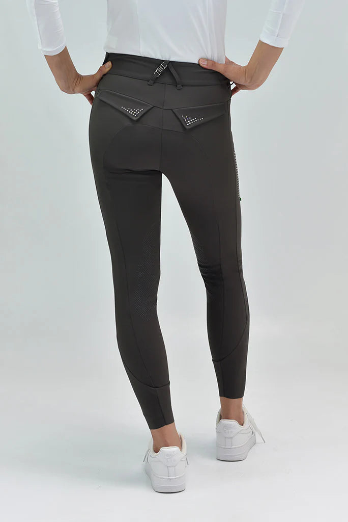 For horses PETRA Ultra Move Breeches